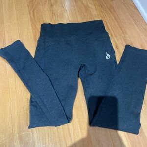 Women’s gym leggings